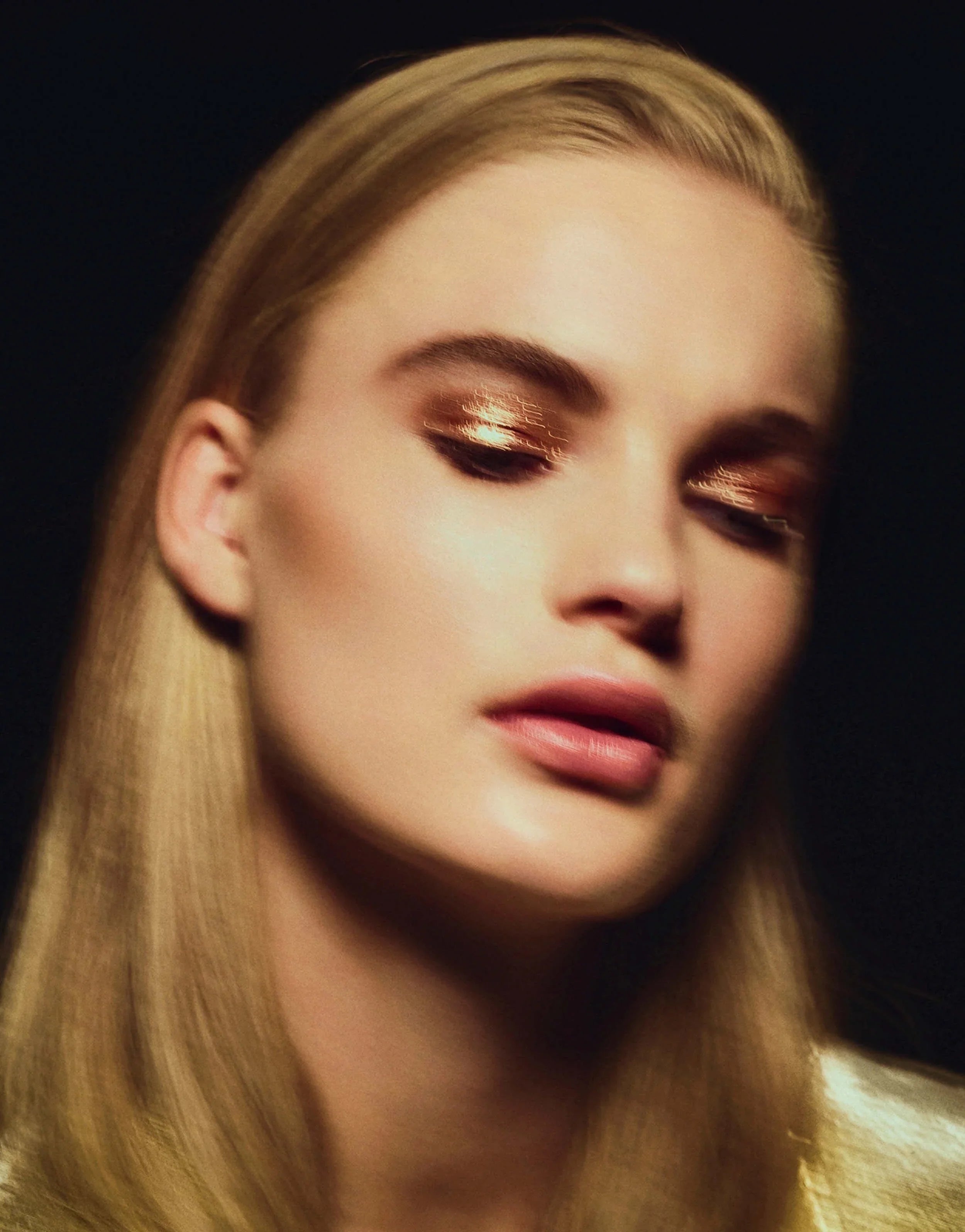 Hourglass Scattered Light™ Glitter Eyeshadow - Göz Farı - Glaze Türkiye