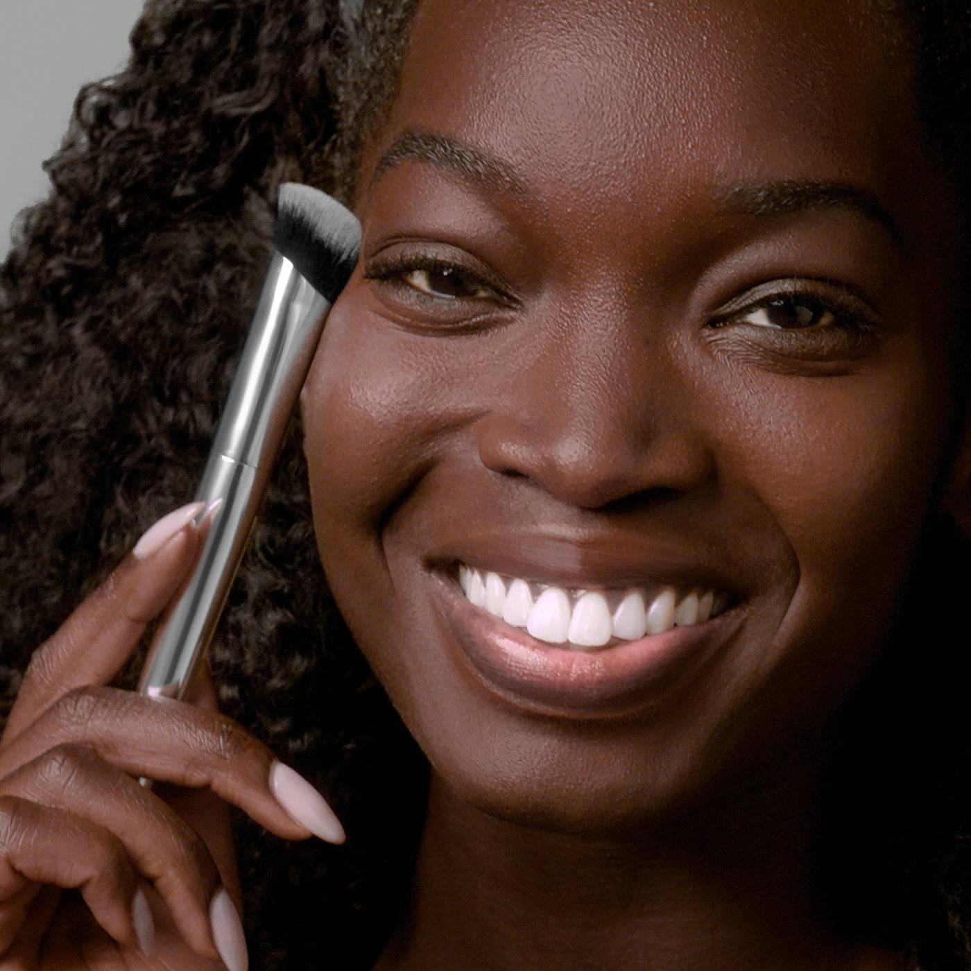 Haus Labs Triclone™ Skin Tech Concealer Brush - Kapatıcı Fırçası - Glaze Türkiye