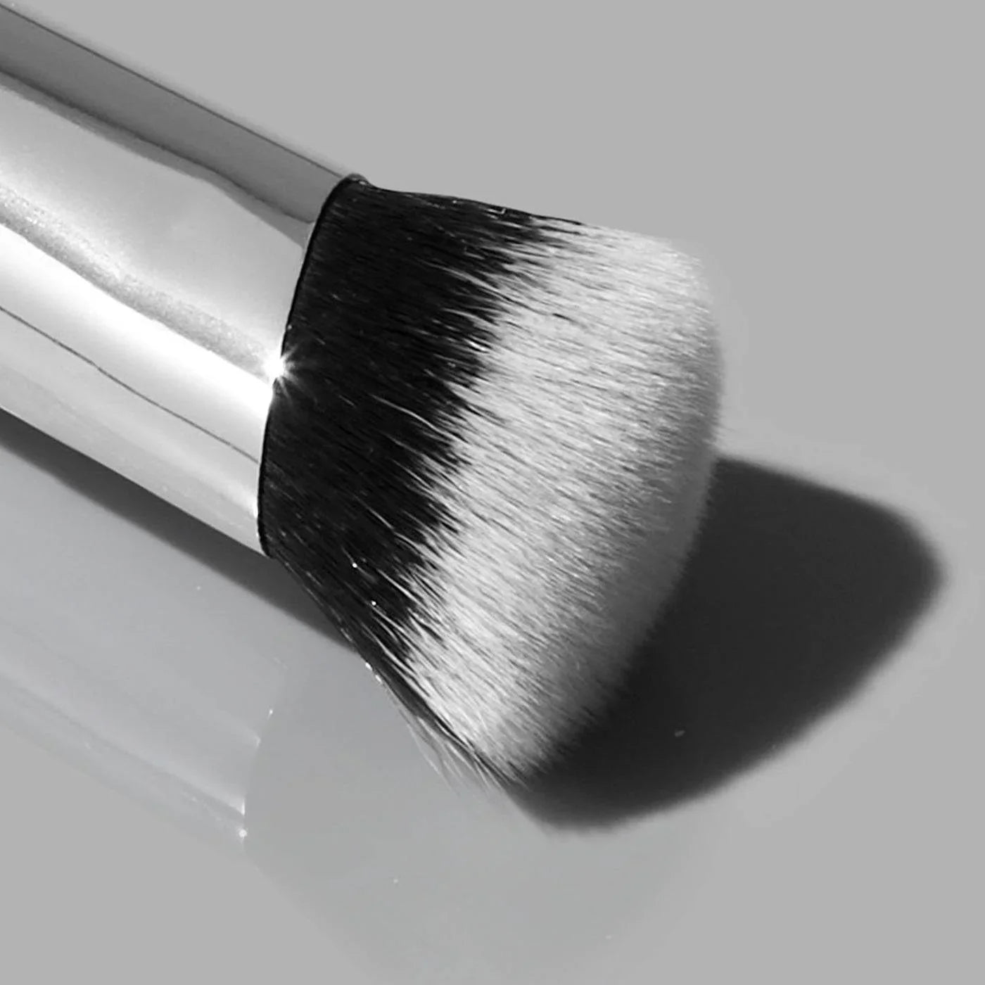 Haus Labs Triclone™ Skin Tech Concealer Brush - Kapatıcı Fırçası - Glaze Türkiye