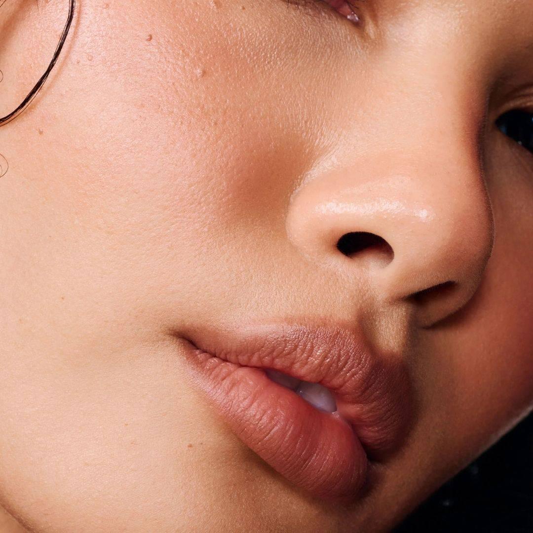 Rhode Dudak Kalemi | Peptide Lip Shape - Glaze Türkiye